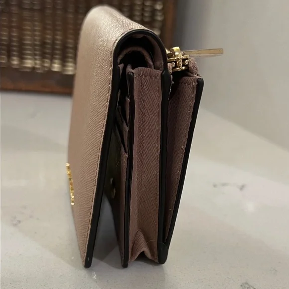 Michael Kors Blush Card Holder - Picture 13 of 15